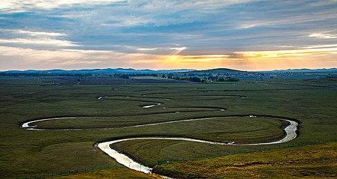 变身鬼魂媒婆恋爱游戏《爱神幽灵》8月14日发售